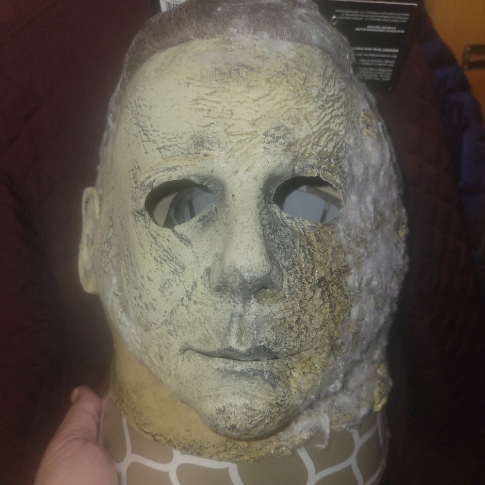 Michael Myers Halloween Ends Mask New with Tags